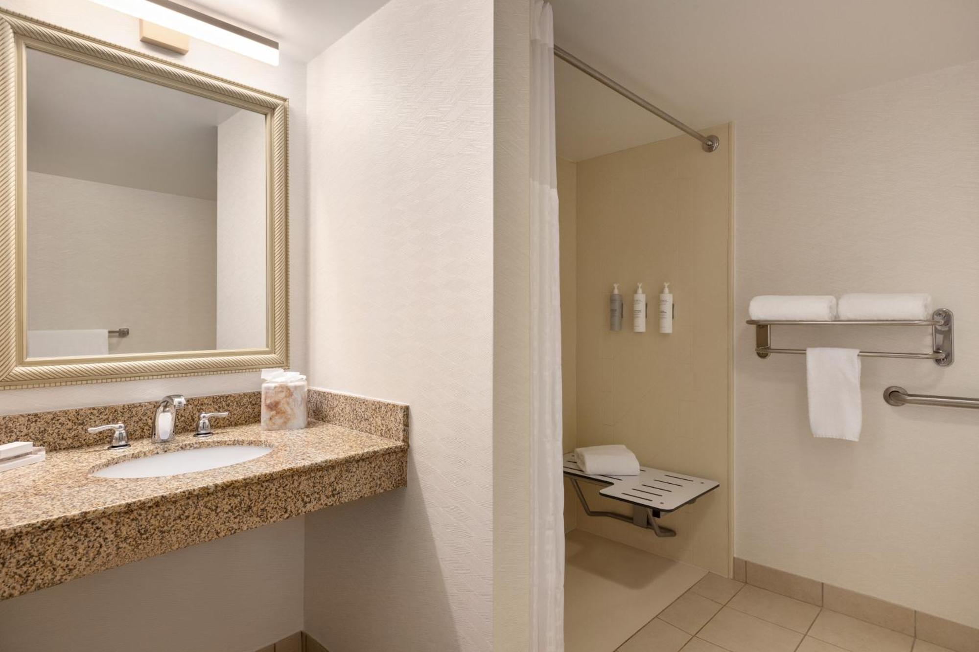 Hilton Garden Inn Fort Myers Airport/Fgcu Exterior photo